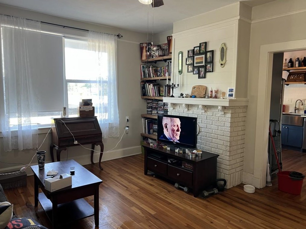 14 Third St, Gainesville, GA 30504-7134