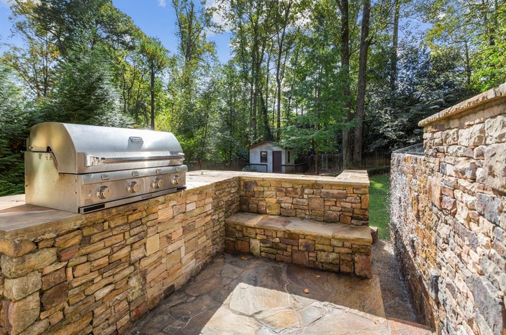 37 Wieuca Rd, Atlanta GA  30342-3217 exterior