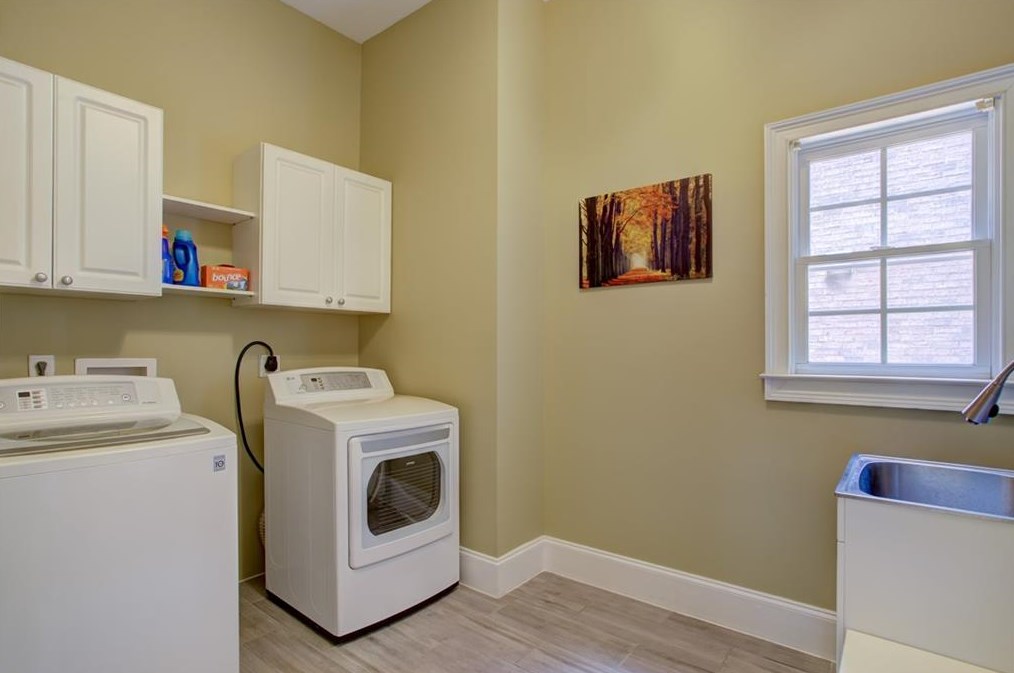 3766 Wescott Cv, Atlanta GA  30319-1625 exterior