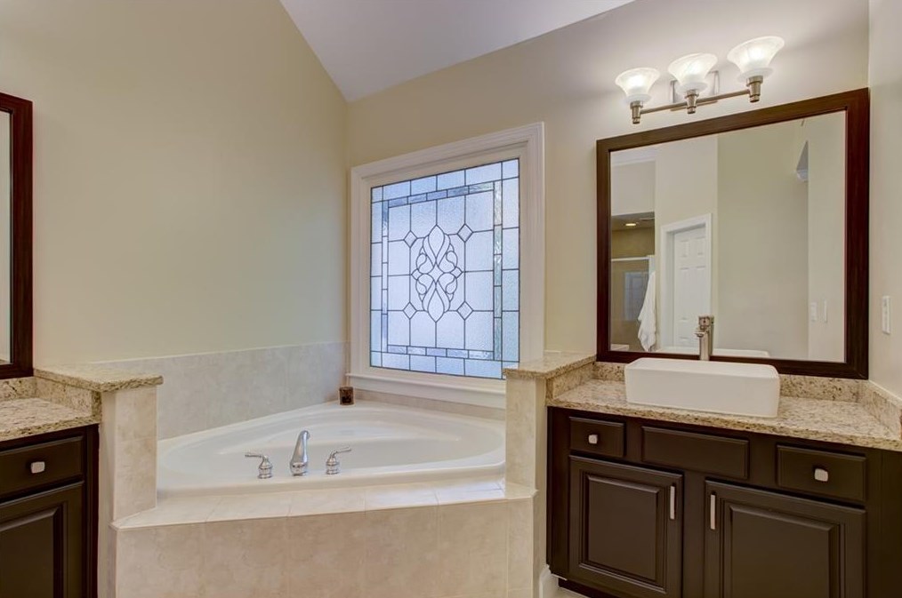 3766 Wescott Cv, Atlanta GA  30319-1625 exterior