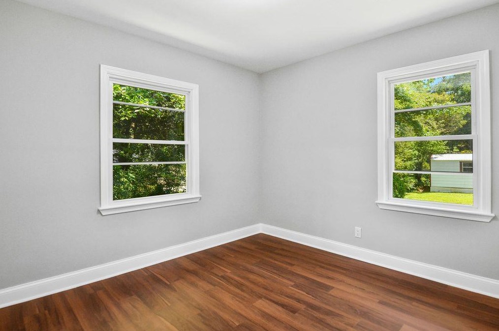 2412 Wood Valley Dr, Atlanta GA  30344-2240 exterior