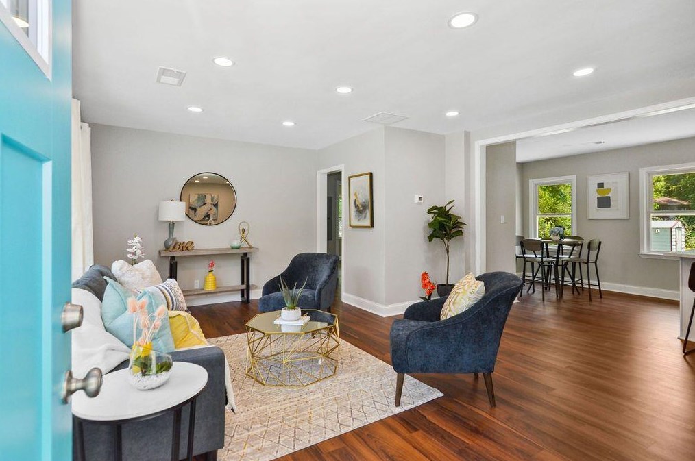 2412 Wood Valley Dr, Atlanta GA  30344-2240 exterior