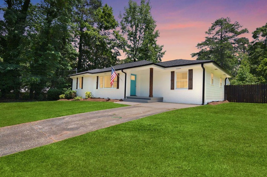 2412 Wood Valley Dr, Atlanta, GA 30344-2240