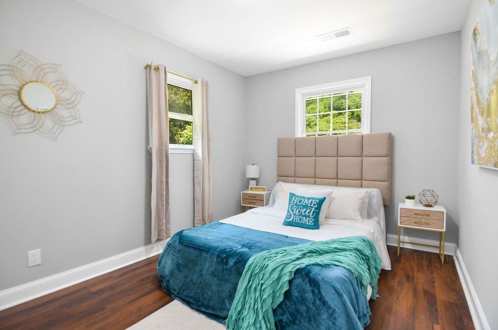 2412 Wood Valley Dr, Atlanta GA  30344-2240 exterior