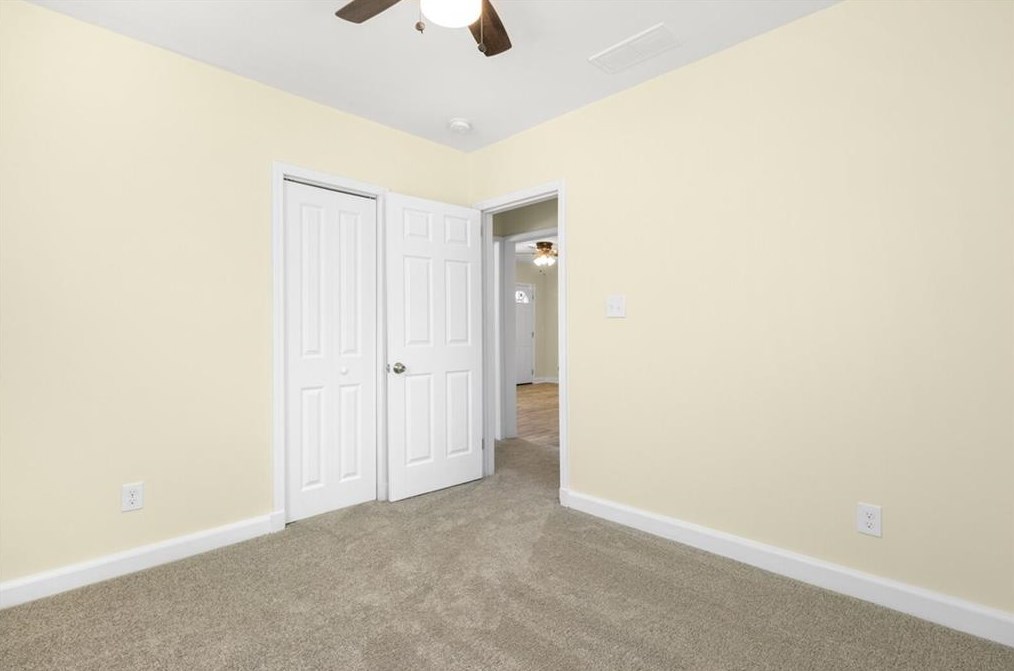 1132 Oak Knoll Ter, Atlanta GA  30315-5214 exterior
