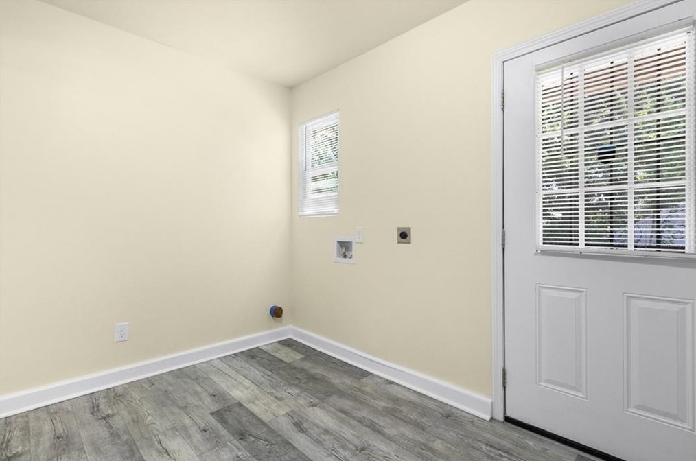 1132 Oak Knoll Ter, Atlanta GA  30315-5214 exterior