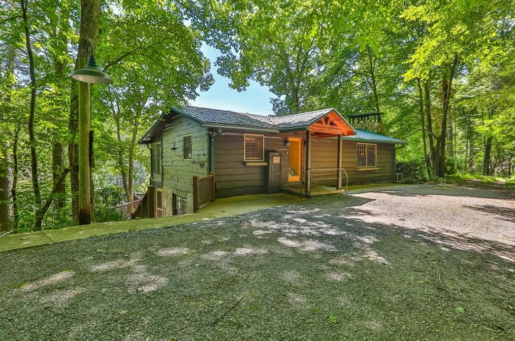 55 Anderson Way, Blue Ridge, GA 30513-5646