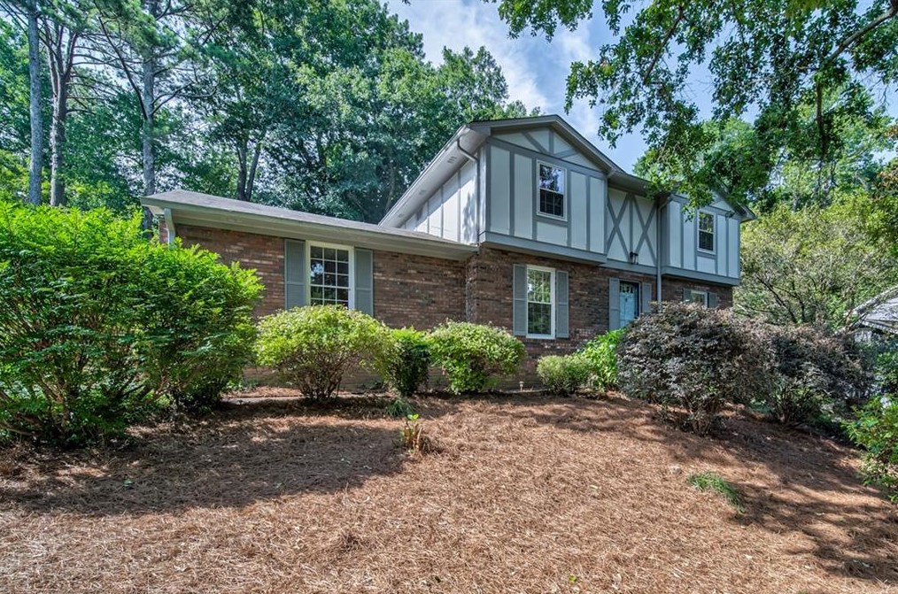 435 Stonebridge Dr, Roswell, GA 30075-4512