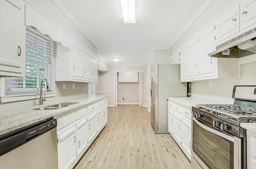 1809 Oakland Pointe, Lawrenceville GA  30044-2835 exterior