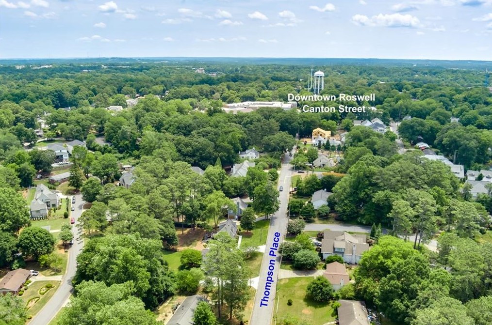 180 Thompson Pl, Roswell, GA 30075-3506
