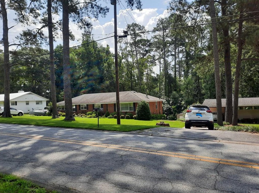 2910 Victoria Cir, Macon, GA 31204-1222