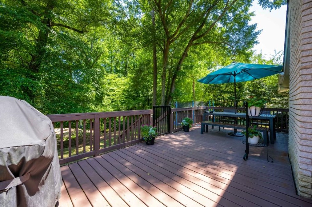 5255 Mount Vernon Pkwy, Atlanta GA  30327-4733 exterior