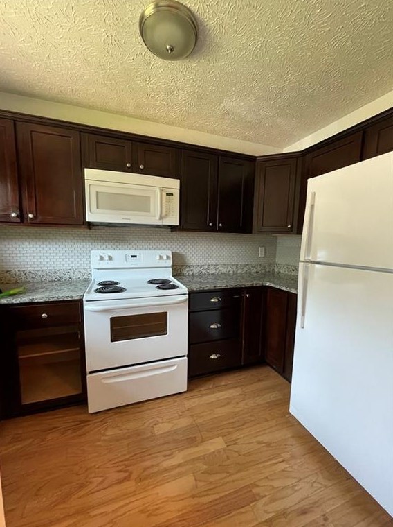 1715 Wynndowne Trl, Smyrna GA  30080-2480 exterior