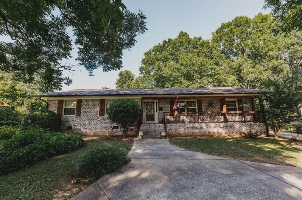 226 Lakeview Dr, Cedartown, GA 30125-2247