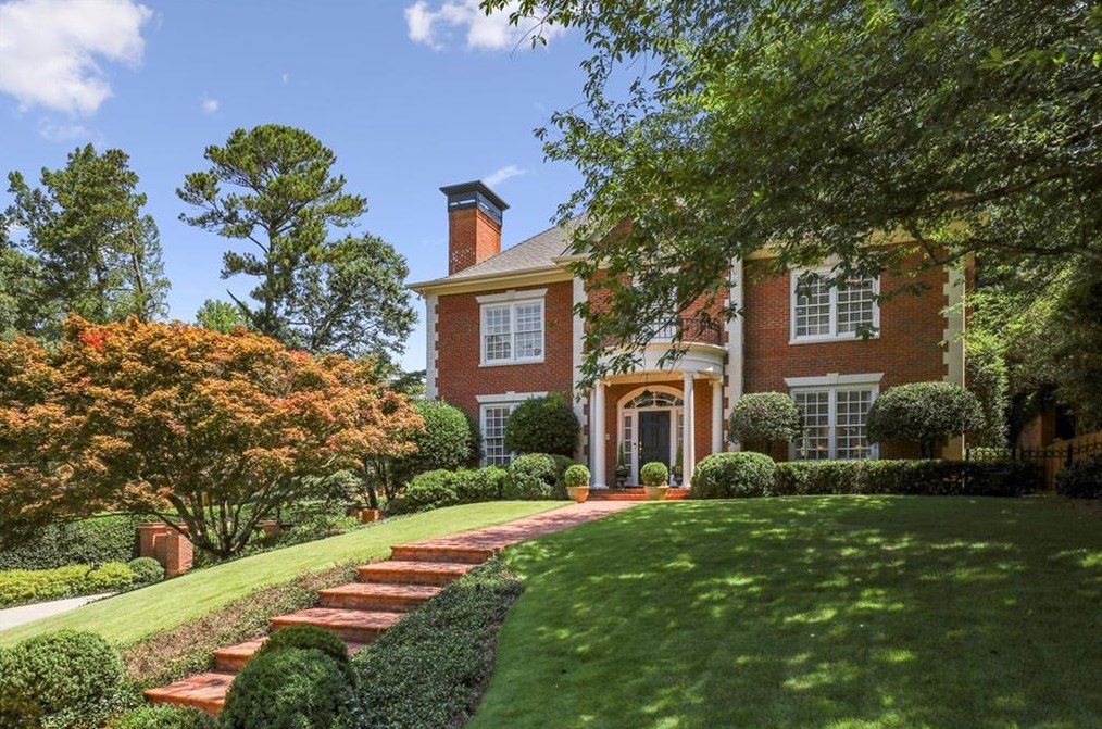 1389 Wesley Cir, Atlanta, GA 30327-1821