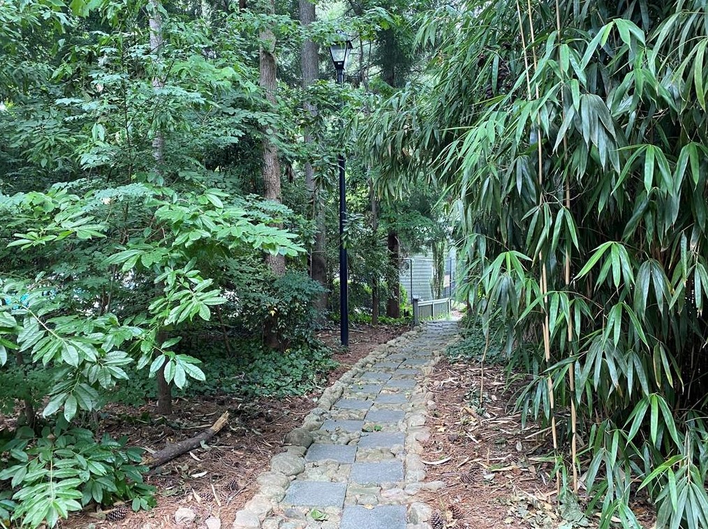 318 Tuxworth Cir, Decatur GA  30033-5616 exterior