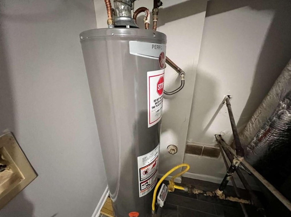 3785 Glen Mora Dr, Decatur GA  30032-5142 exterior