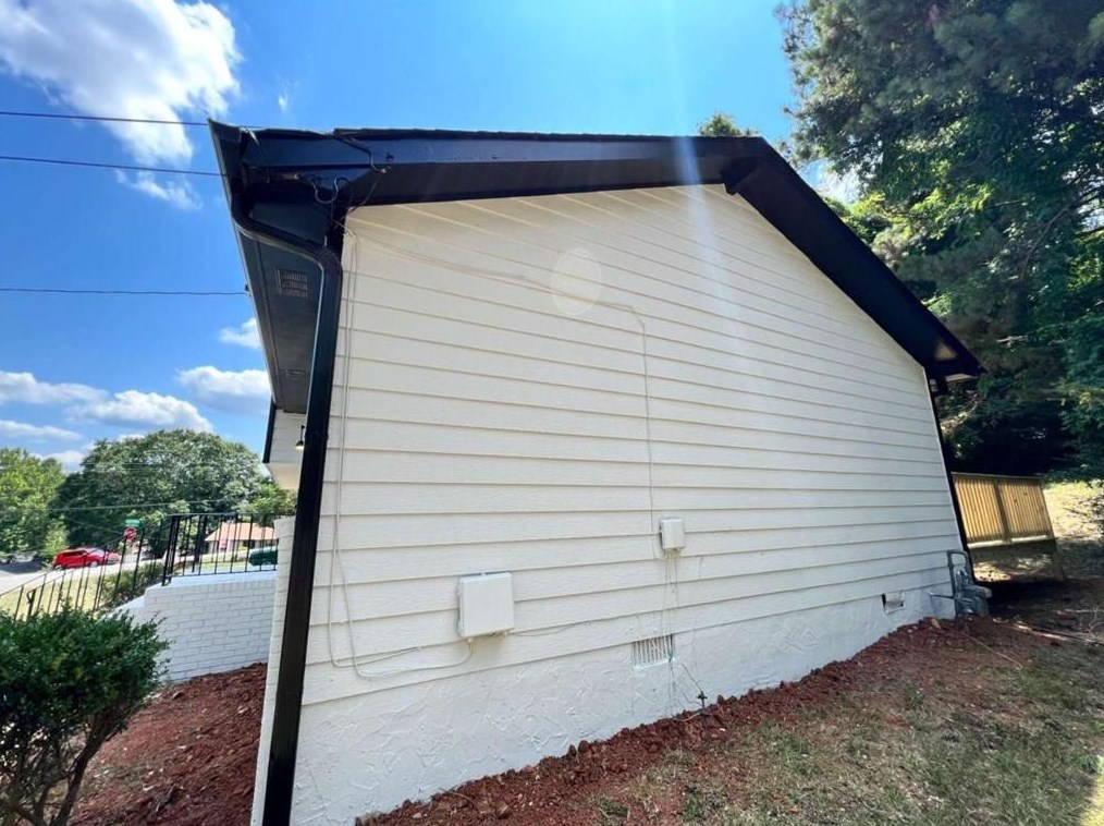 3785 Glen Mora Dr, Decatur GA  30032-5142 exterior