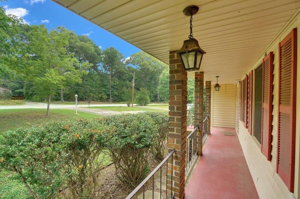 3402 Skyview Dr, Lithia Springs, GA 30122