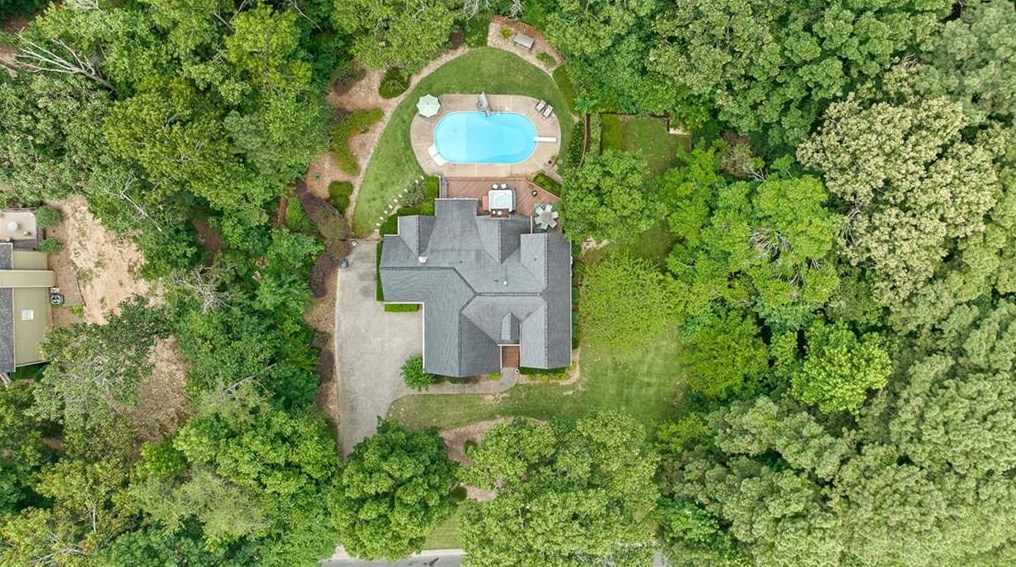 460 Saddlebrook Dr, Calhoun GA  30701-4681 exterior