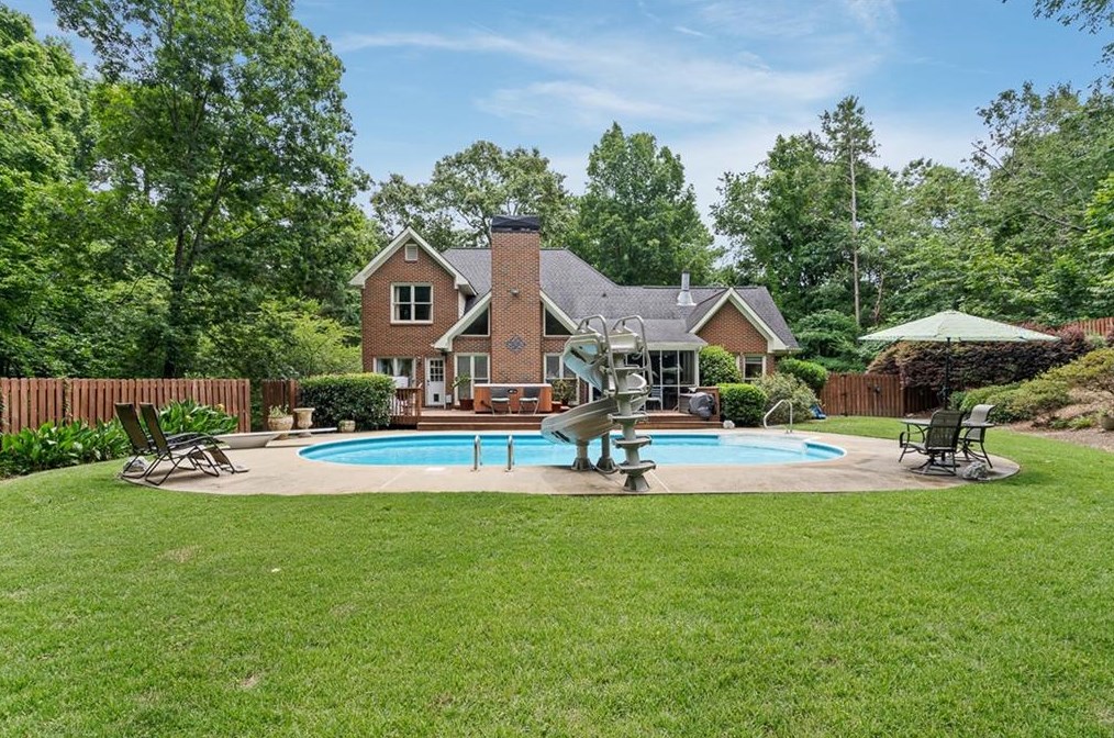460 Saddlebrook Dr, Calhoun GA  30701-4681 exterior