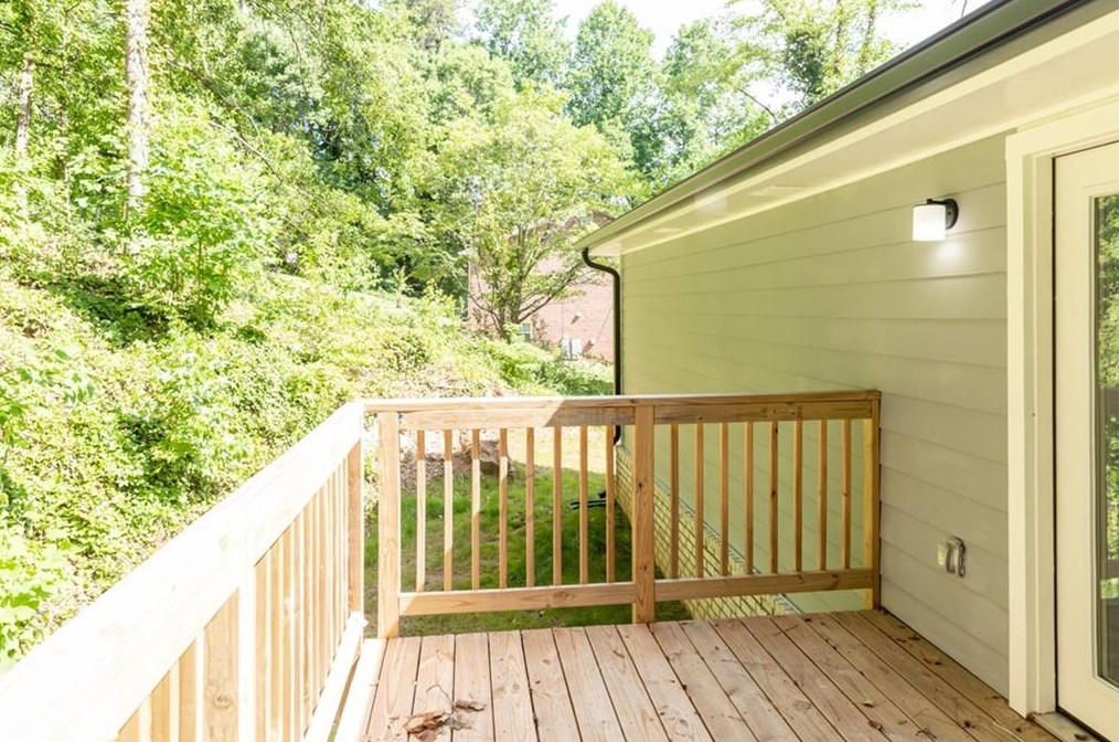 2689 Rainbow Forest Dr, Decatur GA  30034-1922 exterior