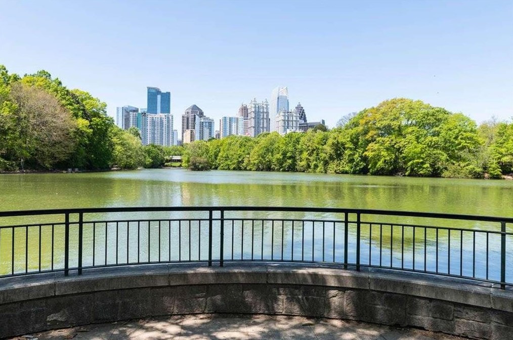3502 Oakshire Way, Atlanta GA  30354-3630 exterior
