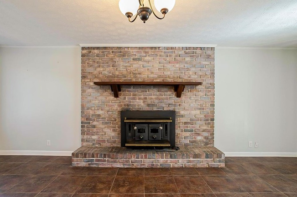 1609 Deerwood Ln, Acworth, GA 30102-1810