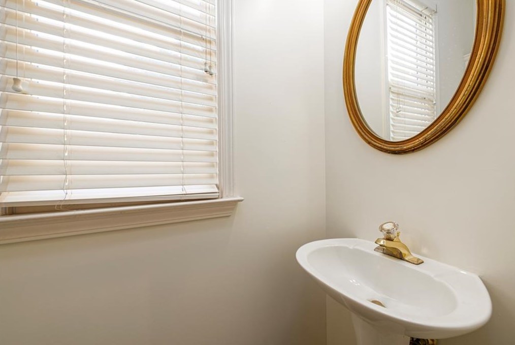 2871 Chapel Ridge Cir, Decatur GA  30034-7200 exterior