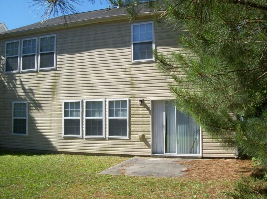 1198 Andrews Dr, Lithia Springs, GA 30122