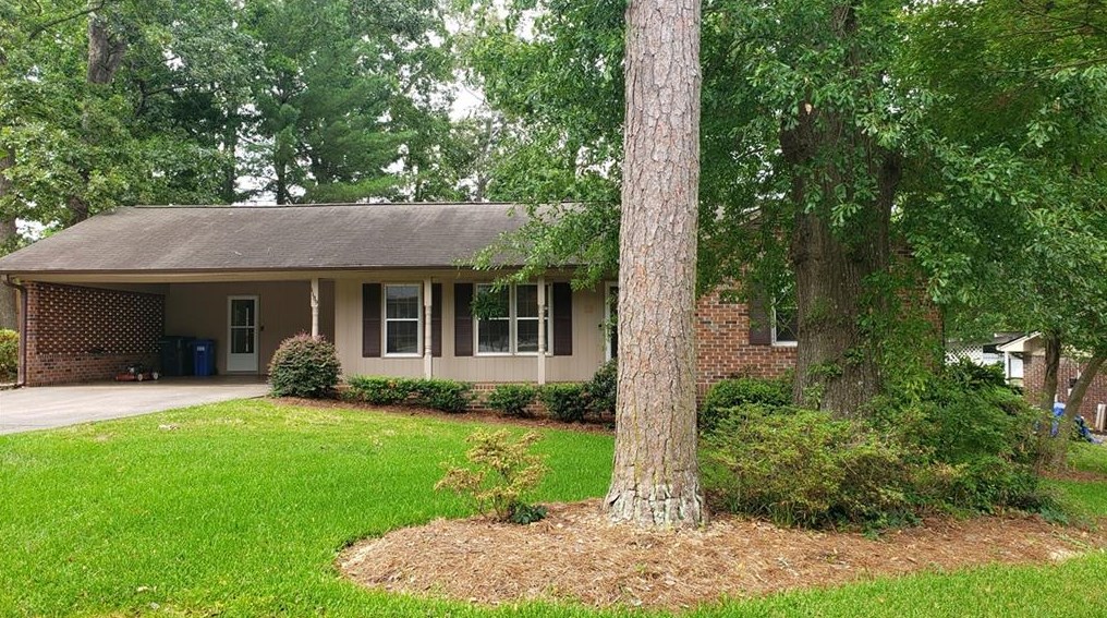 1189 Holly Dr, Gainesville GA  30501-2115 exterior