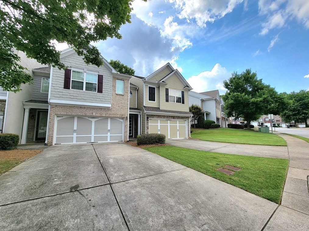 939 Pierce Ivy Ct, Lawrenceville, GA 30043
