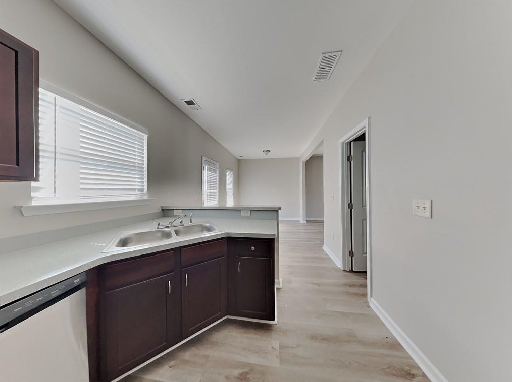 77 Se Wyndham Ct Se, Euharlee, GA 30121