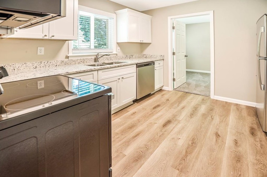 3220 Betty Cir, Decatur GA  30032-2415 exterior