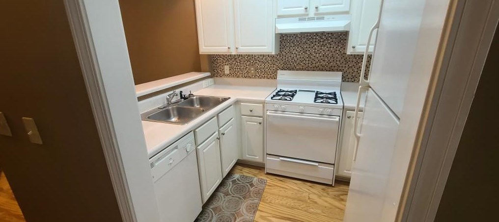 874 Glynn Oaks Dr, Clarkston, GA 30021