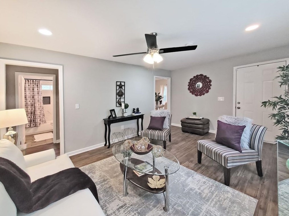 1906 Taylor Ave, Atlanta GA  30344-4630 exterior