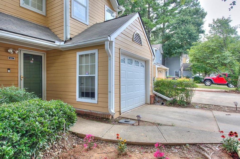 3211 Long Iron Dr, Lawrenceville, GA 30044