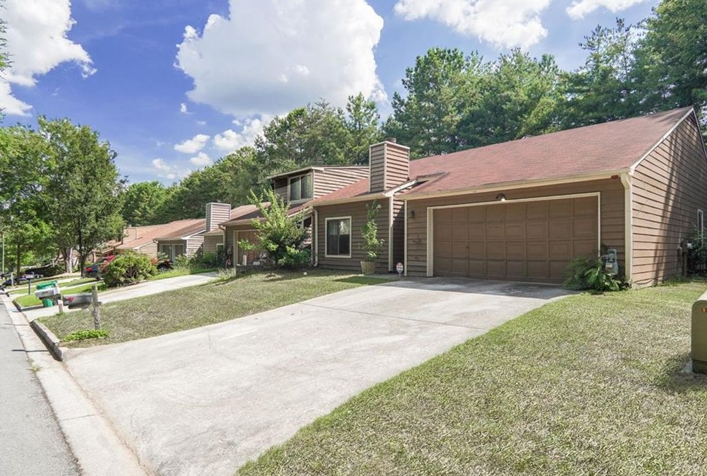 1505 Dillard Rd, Stone Mountain, GA 30088