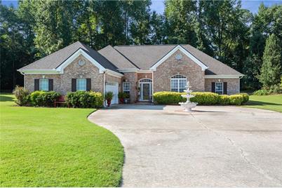 136 Montclair Pl Ellenwood Ga 30294 Mls 6596717 Coldwell Banker 136 Montclair Pl Ellenwood Ga 30294 Mls 6596717 Coldwell Banker