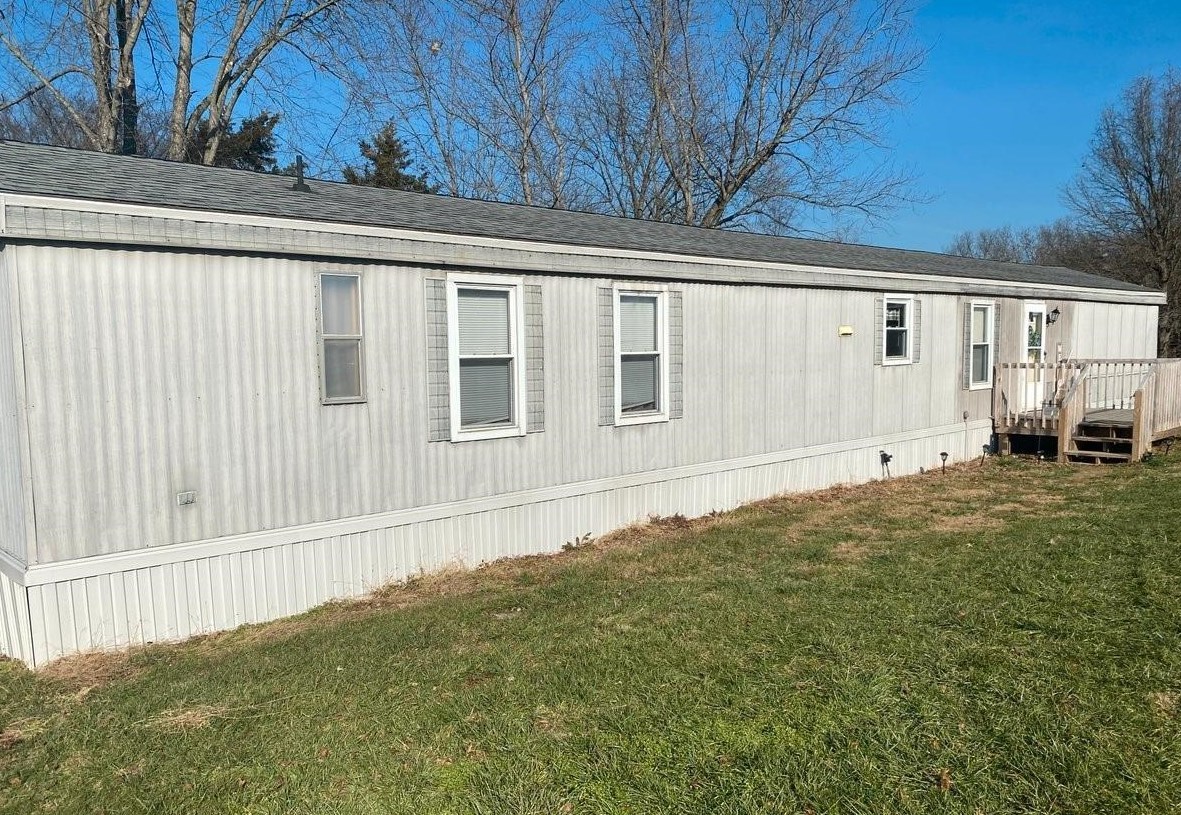 2844 Bellview Ln, Rising Sun, IN 47040-9477