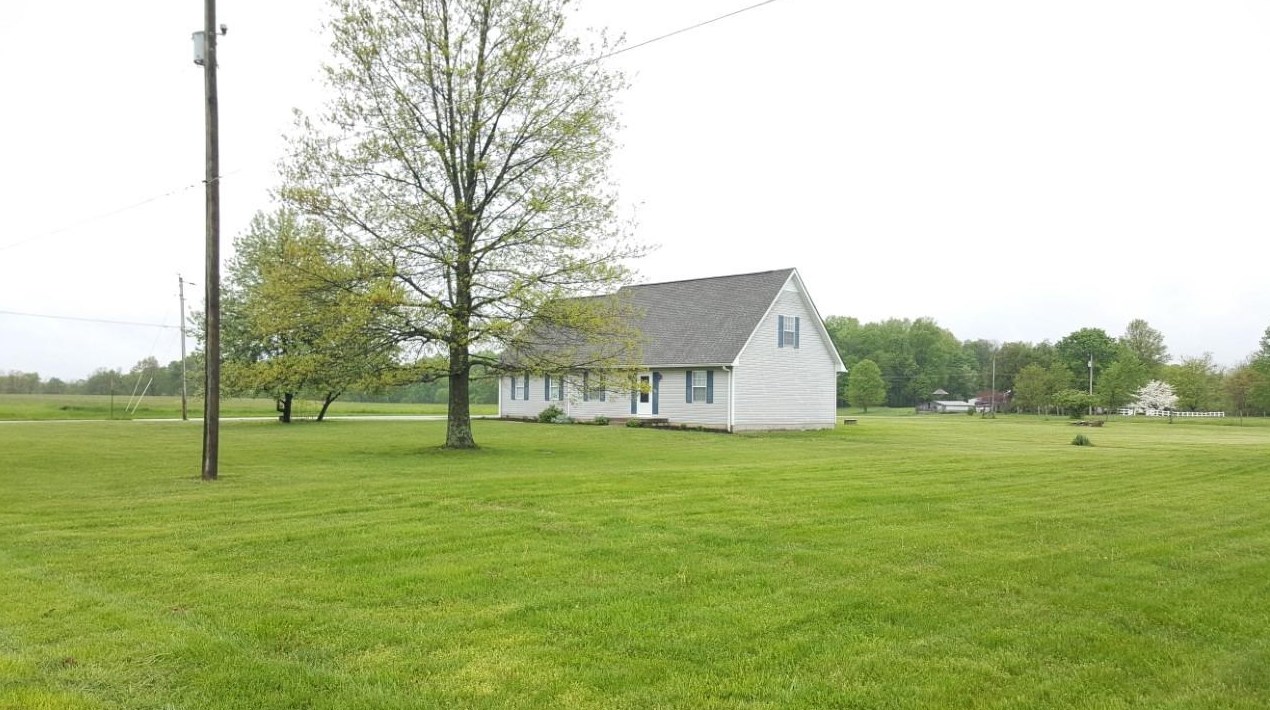 14304 Wingate Rd, Moores Hill, IN 47032