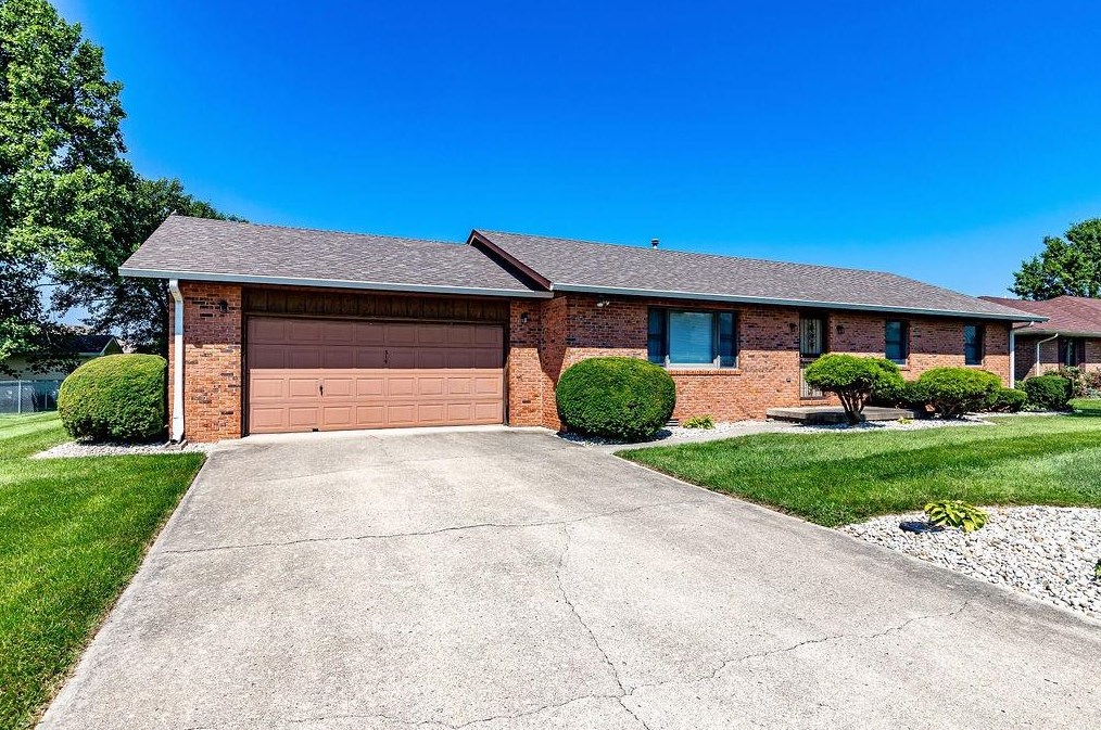 519 Angie Dr, Adams, IN 47240-2235