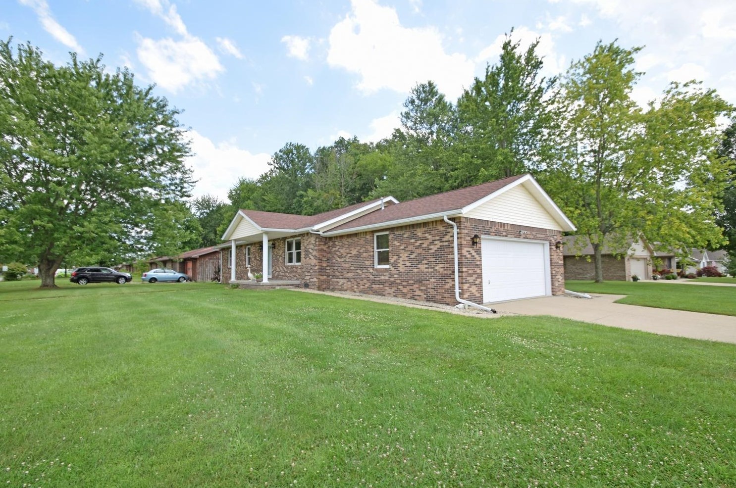 148 Cori Ln, Versailles, IN 47042