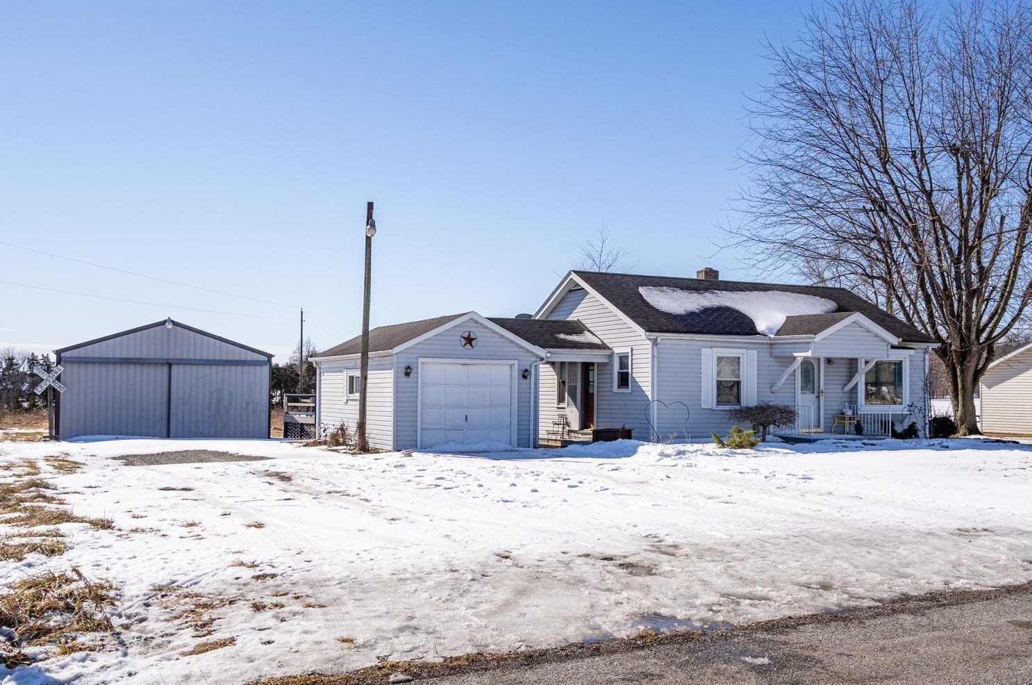394 W County Rd 1400 N, West Brook Acres, IN 47006