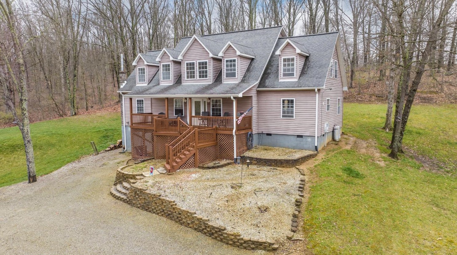 19178 Haytown Hill Rd, Peppertown, IN 47030
