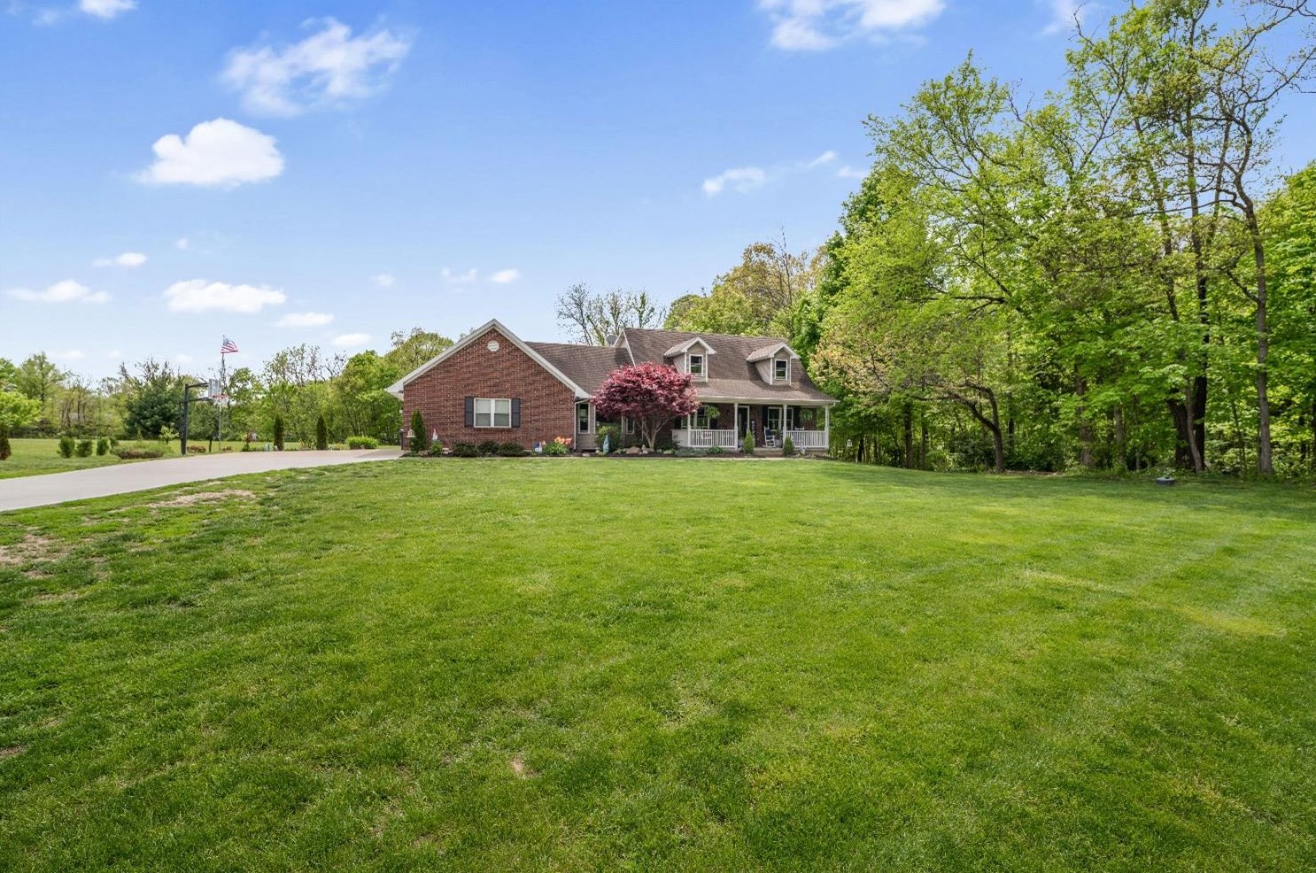 2137 Deer Run Dr, West Harrison, IN 47060