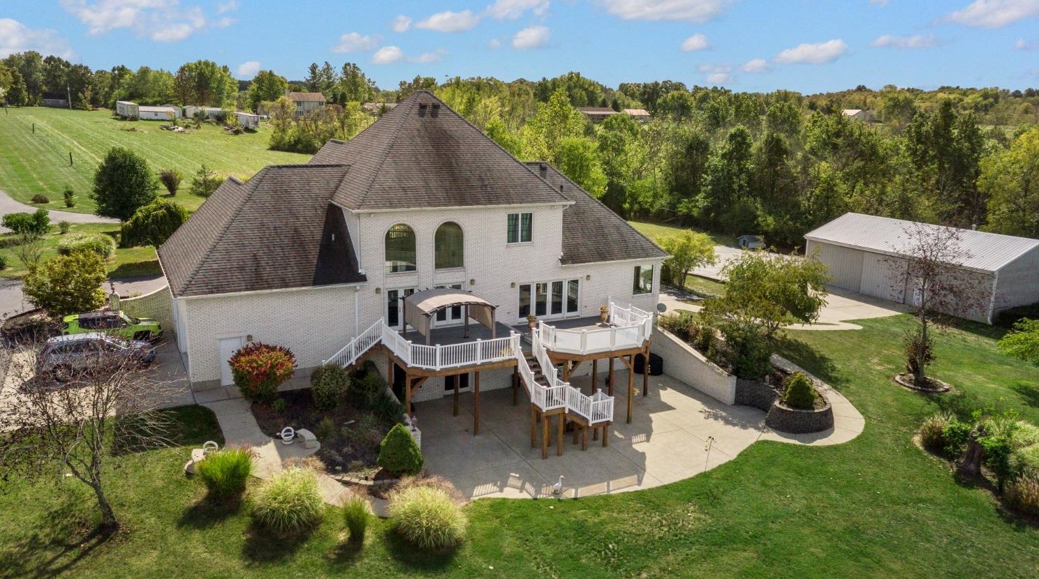 15533 Chatham Rd, Moores Hill, IN 47032