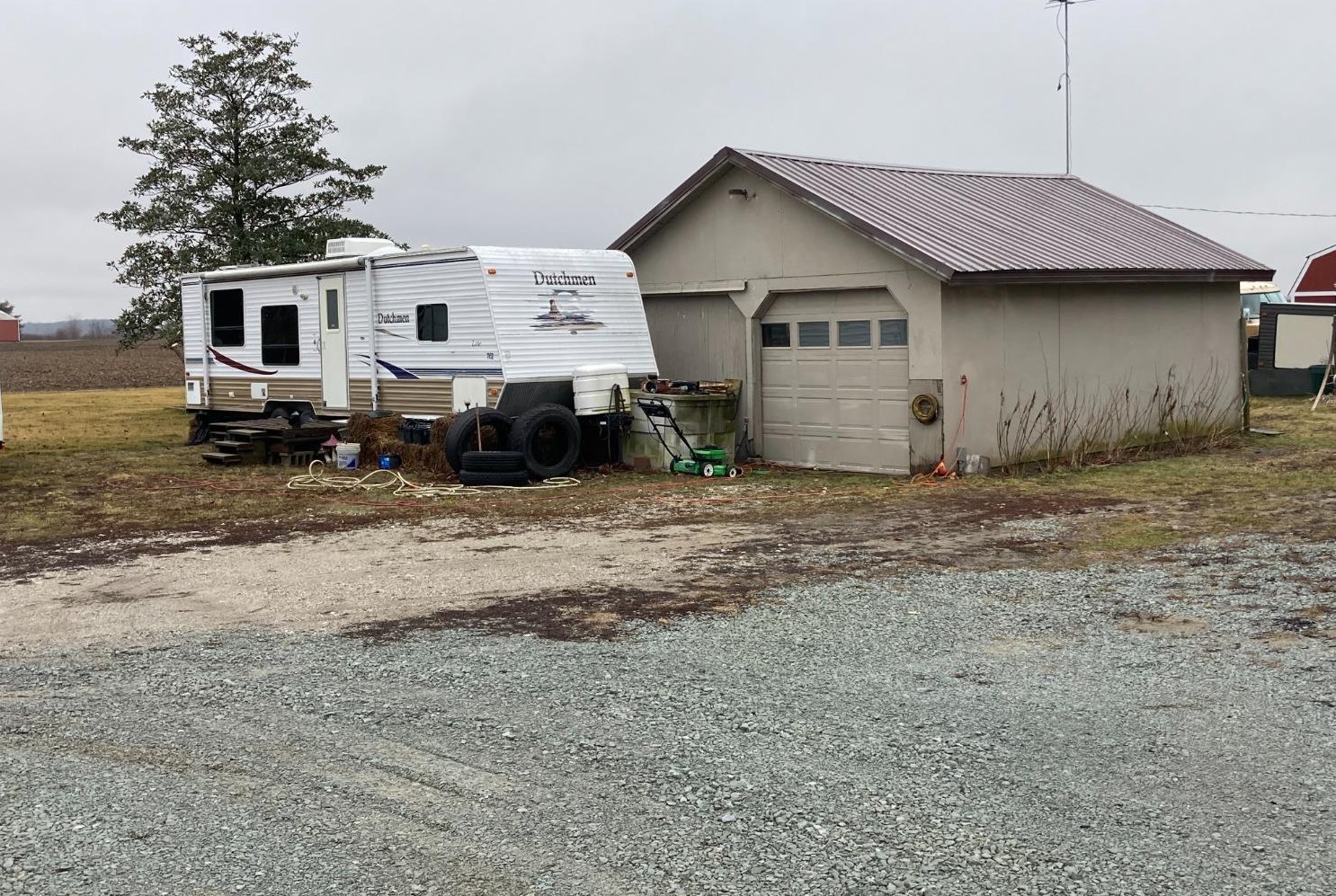 7952 State Rd 25, Rochester IN 46975-7517 exterior