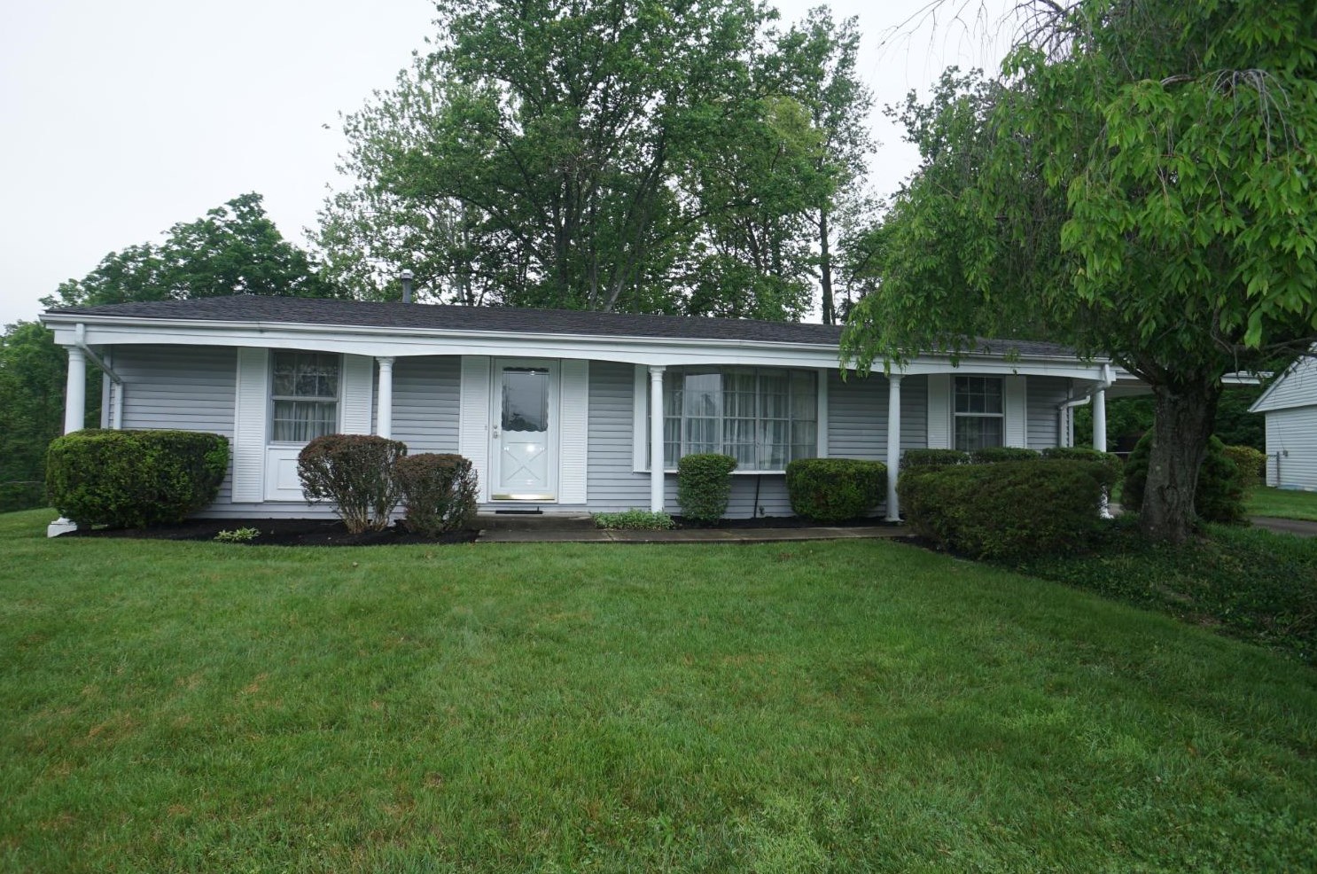 28 Circle Ln, West Brook Acres, IN 47006-9007