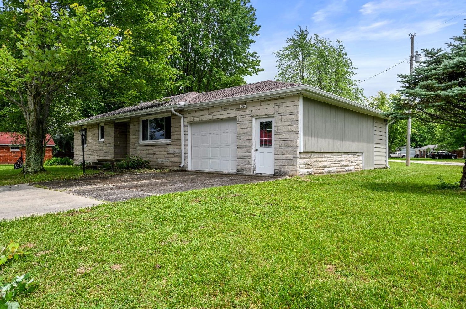 552 Tanglewood Rd, Versailles, IN 47042-9570